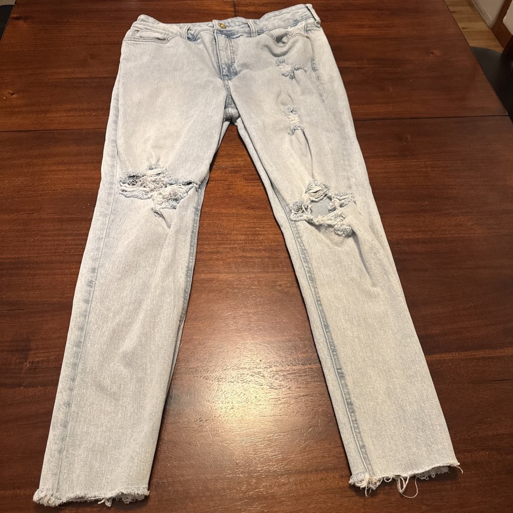 Seven7 Weekend Slim Fit Jean Light Wash Distressed‎ Size 14 Raw Hem